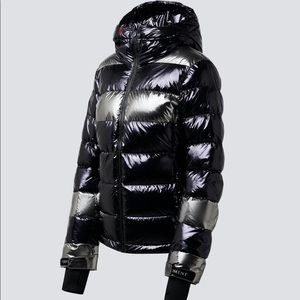 NWT Perfect Moment Lily Star down puffer jacket in black